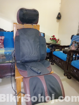 Portable massage chair with heat and vibration